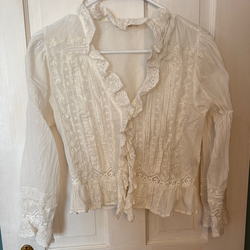 Doen Cream Lace Ruffle Blouse
